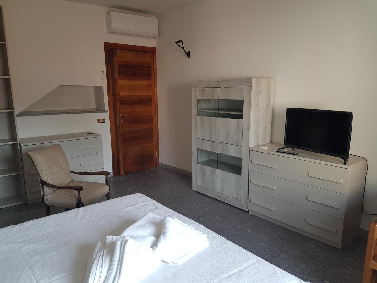 La Beola E Il Noce Hotell Monza Exteriör bild
